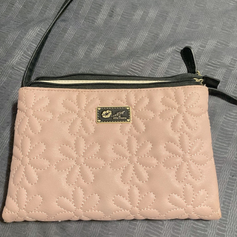 LUV Betsey Johnson Light Pink Black & Gold Quilted Flower Small Cross Body Purse